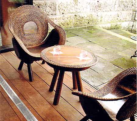 ラタンウッドテーブルセット：籐の編み上げが優しいアジアンテイストの